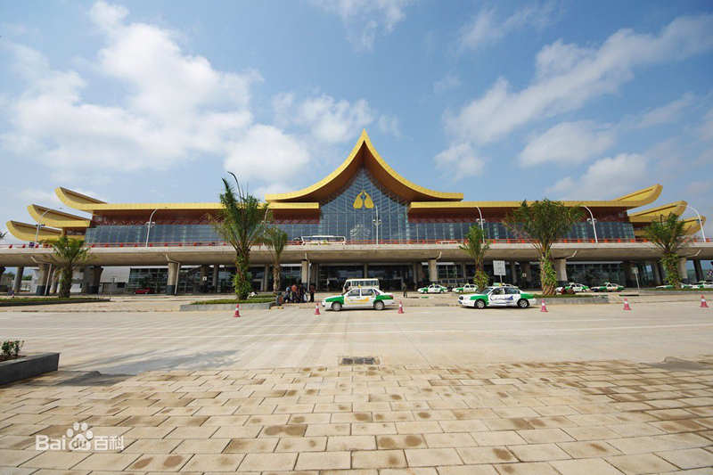 西雙版納國(guó)際機(jī)場(chǎng)訂購(gòu)我司SMX250履帶式自行蜘蛛機(jī) 西雙版納國(guó)際機(jī)場(chǎng)訂購(gòu)我司SMX250履帶式自行蜘蛛機(jī)