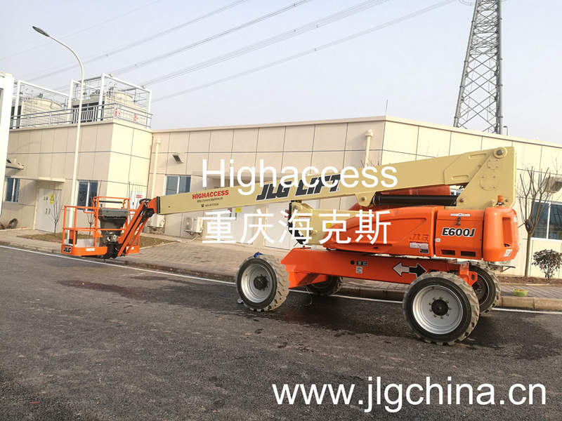 曲臂式高空作業(yè)平臺 曲臂式高空作業(yè)平臺